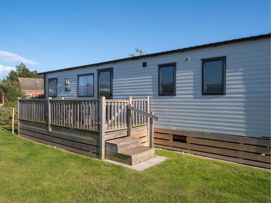 Pinewoods Park Style No.8 - Sleeps 6 - No Dogs Villa Wells-next-the-Sea Exterior photo